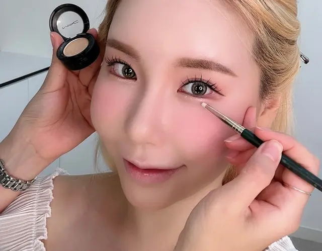 First Light | Busan Makeup & Therapy