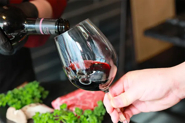 Taste the Authentic Korean Beef Ribs in CheongdamdongㅣHwachunok Cheongdam Branch