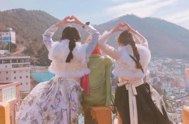 Busan Gamcheon Culture Village Cheolsu and Yeonghee Hanbok Rental