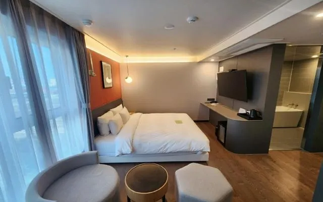 Hound Hotel Busan Station