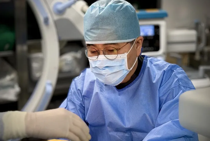 뉴본정형외과/휜다리&변형교정