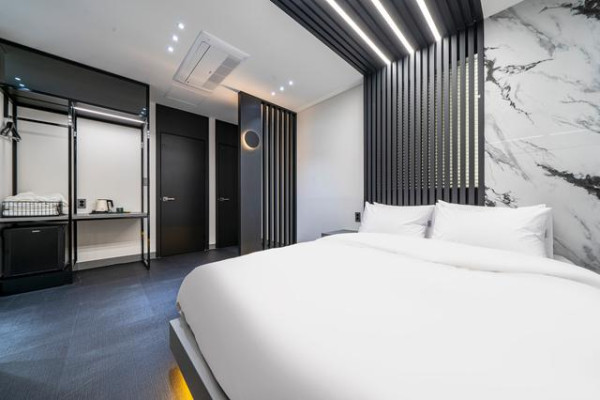 Busan Seomyeon Reina Hotel