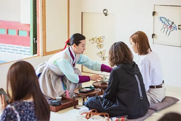 2025 Gyeongbokgung Saenggwabang TourㅣExclusive tickets for foreign visitors