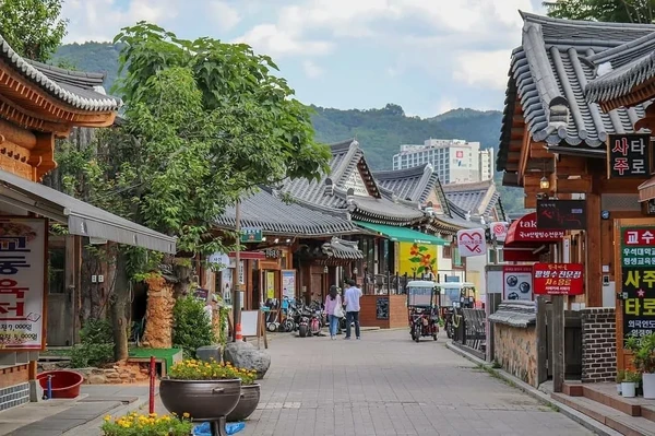 Bukchon Hanok Village