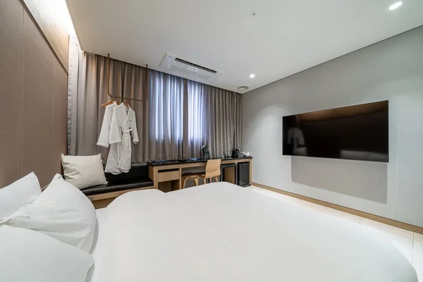 Han River View Hotel