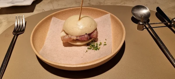 Michelin Guide Steak Restaurant in CheongdamㅣELPIC