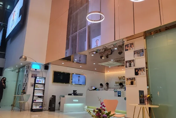 우아성형외과/가슴성형 - Thumbnail