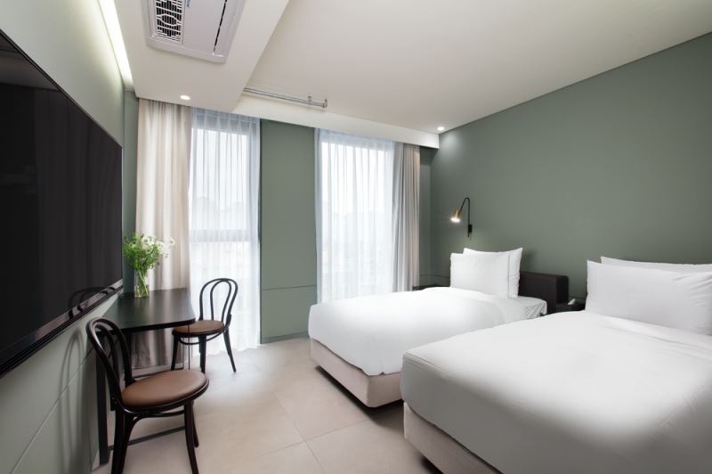 Deluxe Double + Breakfast (2 Pax)