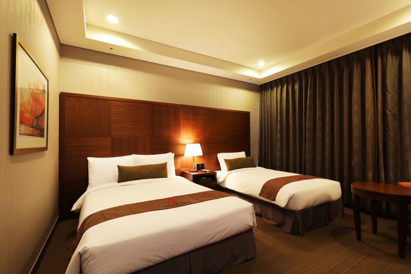 Standard Family Twin