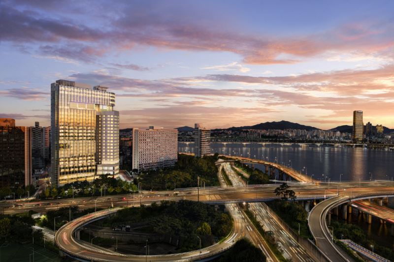 [Breakfast PKG] Premier River King (Double + Breakfast for 2)