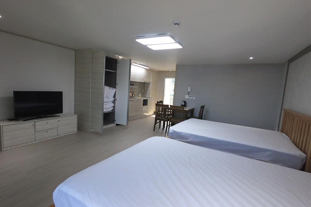 Hyeopjae Howl Stay Howl