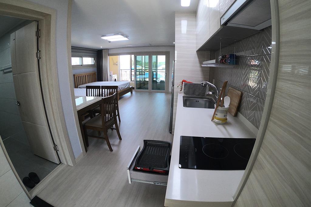 Hyeopjae Howl Stay Howl