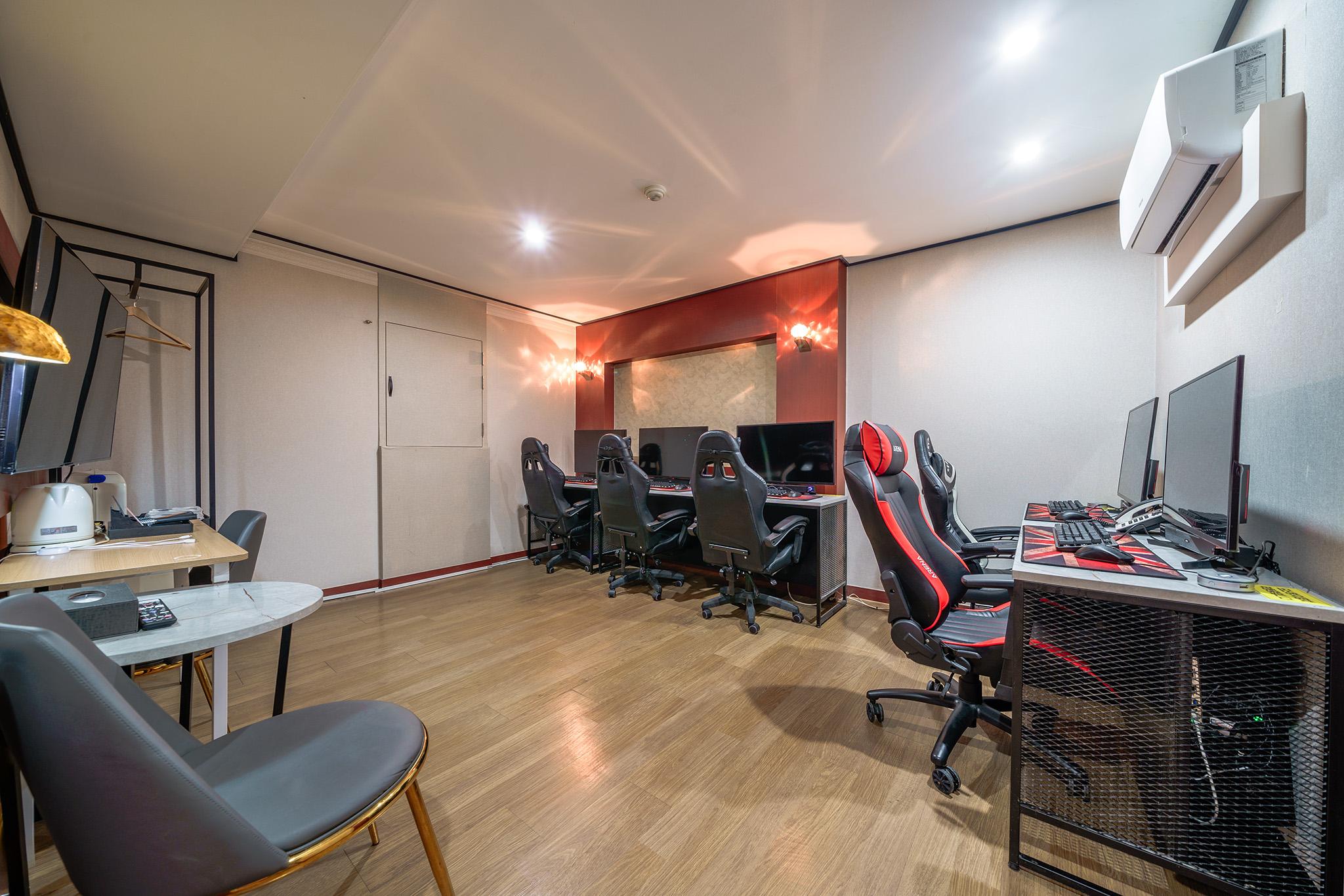 High-spec 5PC room / Bathtub x (RTX3070 no-hard) (32 inches / new product / Netflix / YouTube Premiu