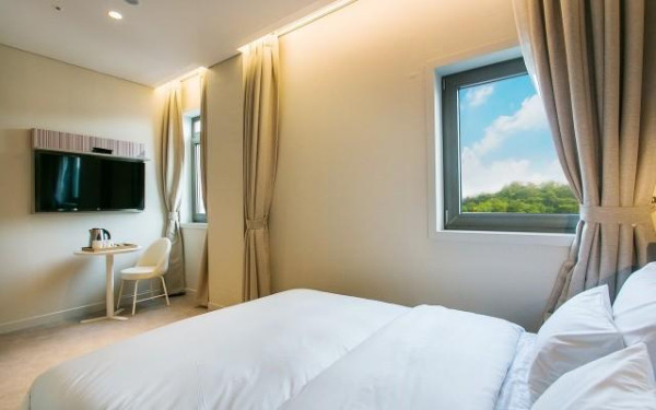 Deluxe Double (No Parking)