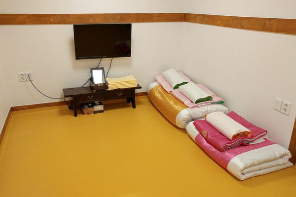 Deluxe room for 4 people