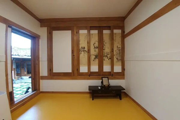 5 person family room