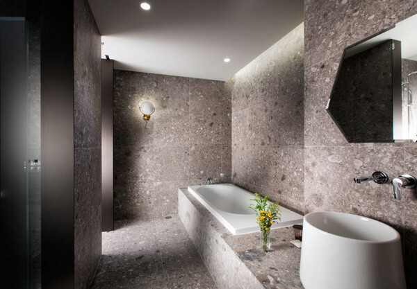 Deluxe Double + Breakfast (2 Pax)