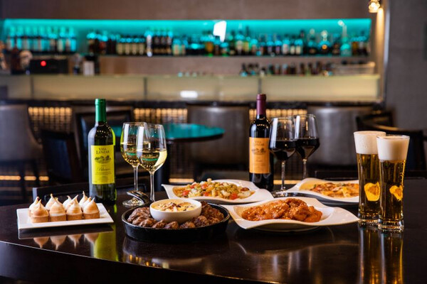 Superior Twin + Breakfast for 2