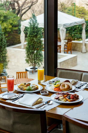 Business Deluxe Twin (Breakfast for 2, LTA BED AND BREAKFAST)