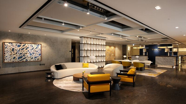 Deluxe Two-Bedroom Suite (1 King + 1 Queen)