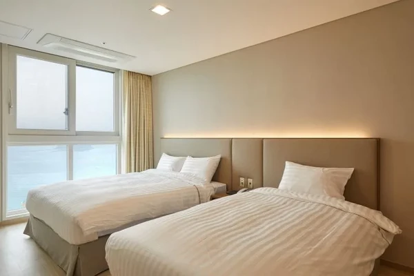 [Room Only] Family (Cooking / Partial Ocean View / Bed)