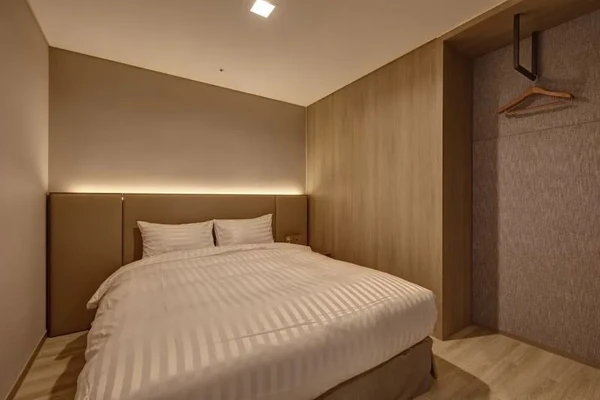 [Room Only] Family (Clean / Standard / Bed)