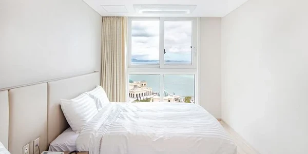 [Room Only] Family (Clean / Ocean View / Bed)