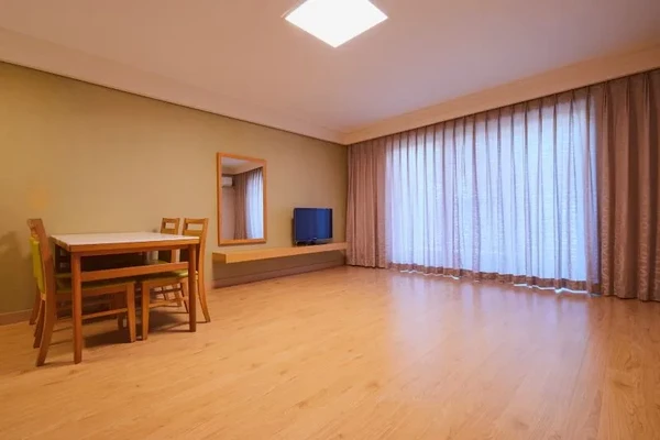 Suite (Oak – Cooking / Park View / Bed)