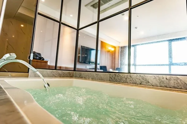 [Suggested Plan] Superior Terrace Ocean – Free extra guests up to max occupancy