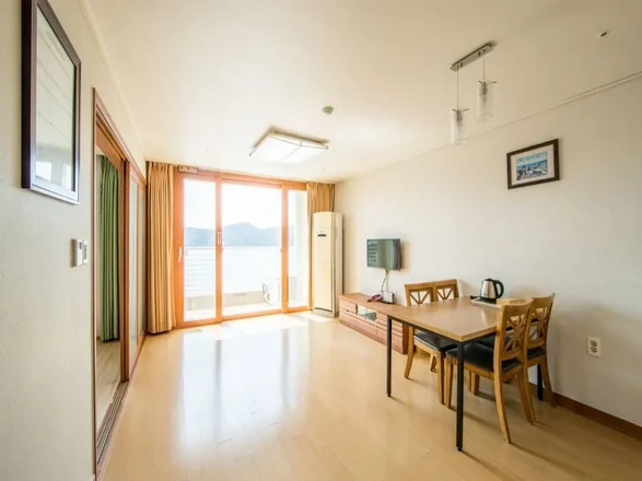 28-Pyeong Room (Approx. 93 m²)