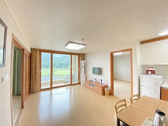 38-Pyeong Room (Approx. 126 m²)